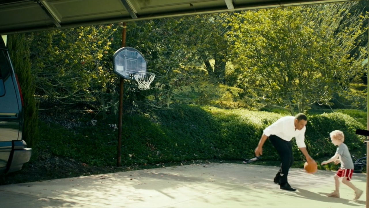 (from left) Laurence Fishburne and Christian Ganiere - Tele 2 - HBO Being Frank playing basketball