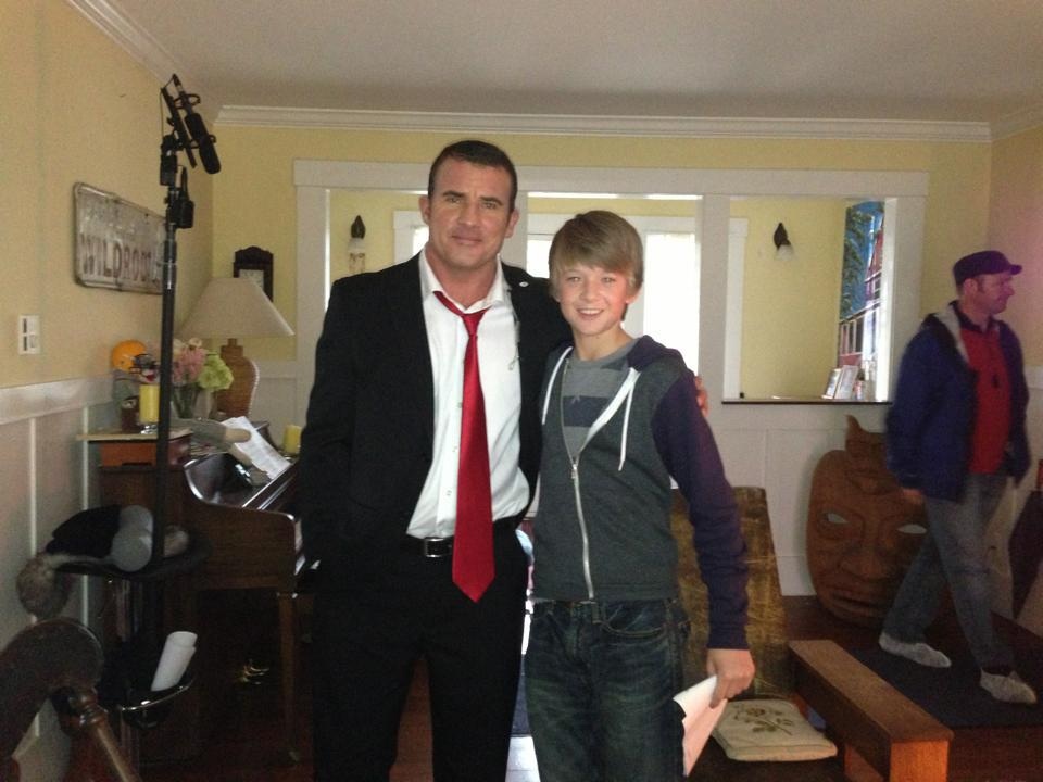 Cole with Dominic Purcell on the set of 