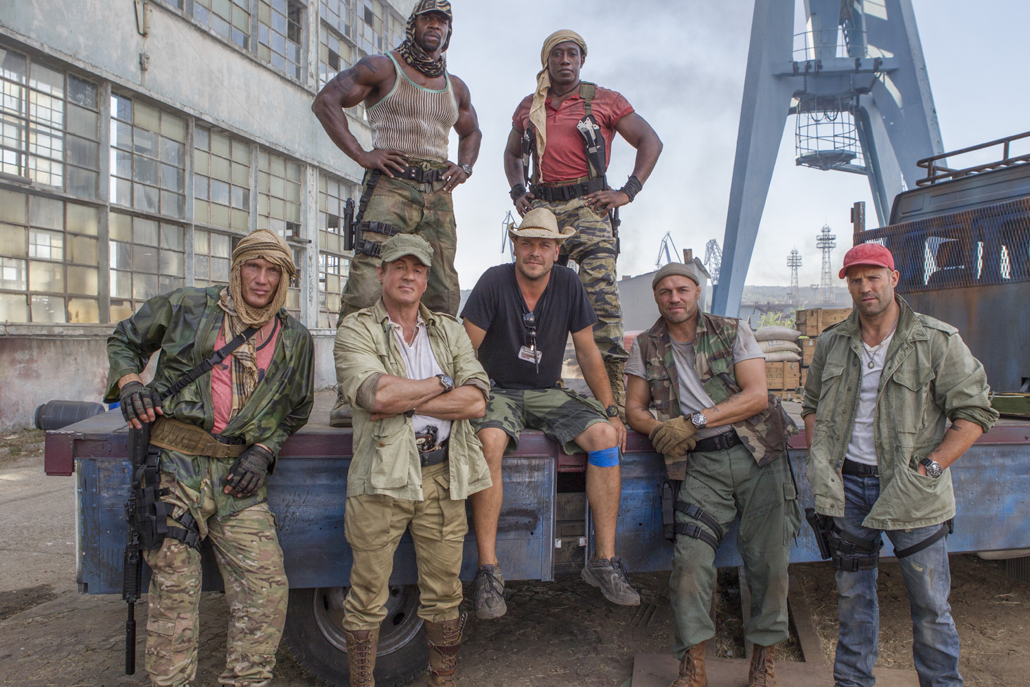 Dolph Lundgren, Sylvester Stallone, Wesley Snipes, Jason Statham, Terry Crews, Patrick Hughes and Randy Couture in Nesunaikinami 3 (2014)