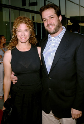 Nancy Travis and Robert N. Fried at event of Tikras vyras (2005)