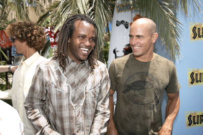 Kelly Slater and Sal Masekela at event of Surf's Up (2007)