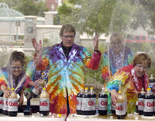 Steve Spangler - Original Mentos Diet Coke segment on KUSA-TV / Denver, Colorado / September 2005