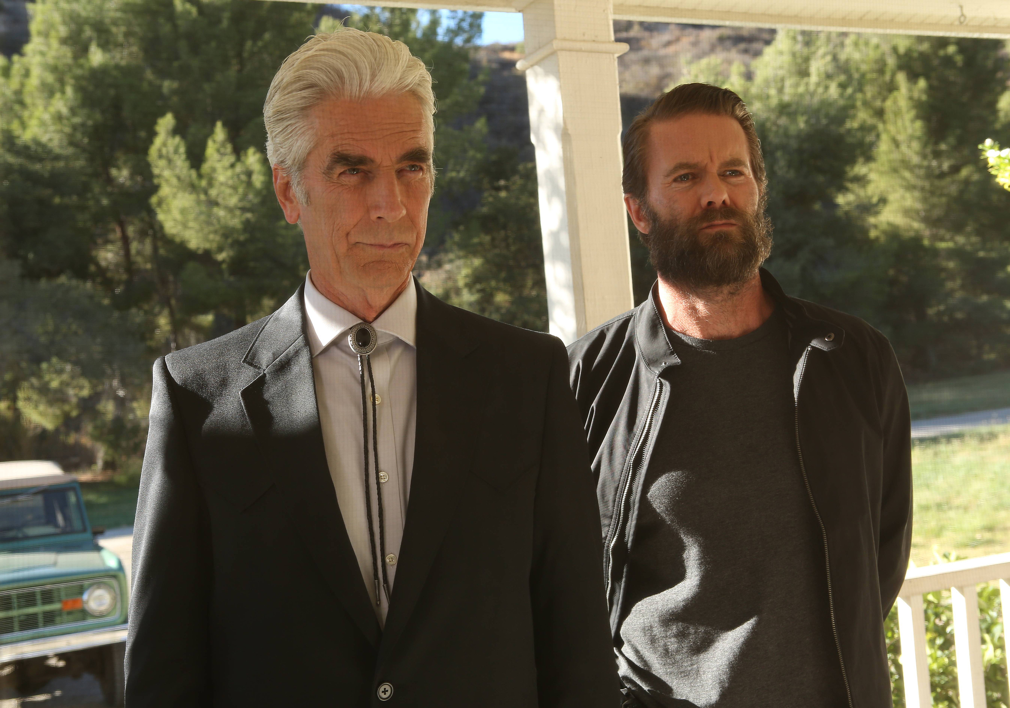 Still of Sam Elliott, Garret Dillahunt and Ty Walker in Justified (2010)