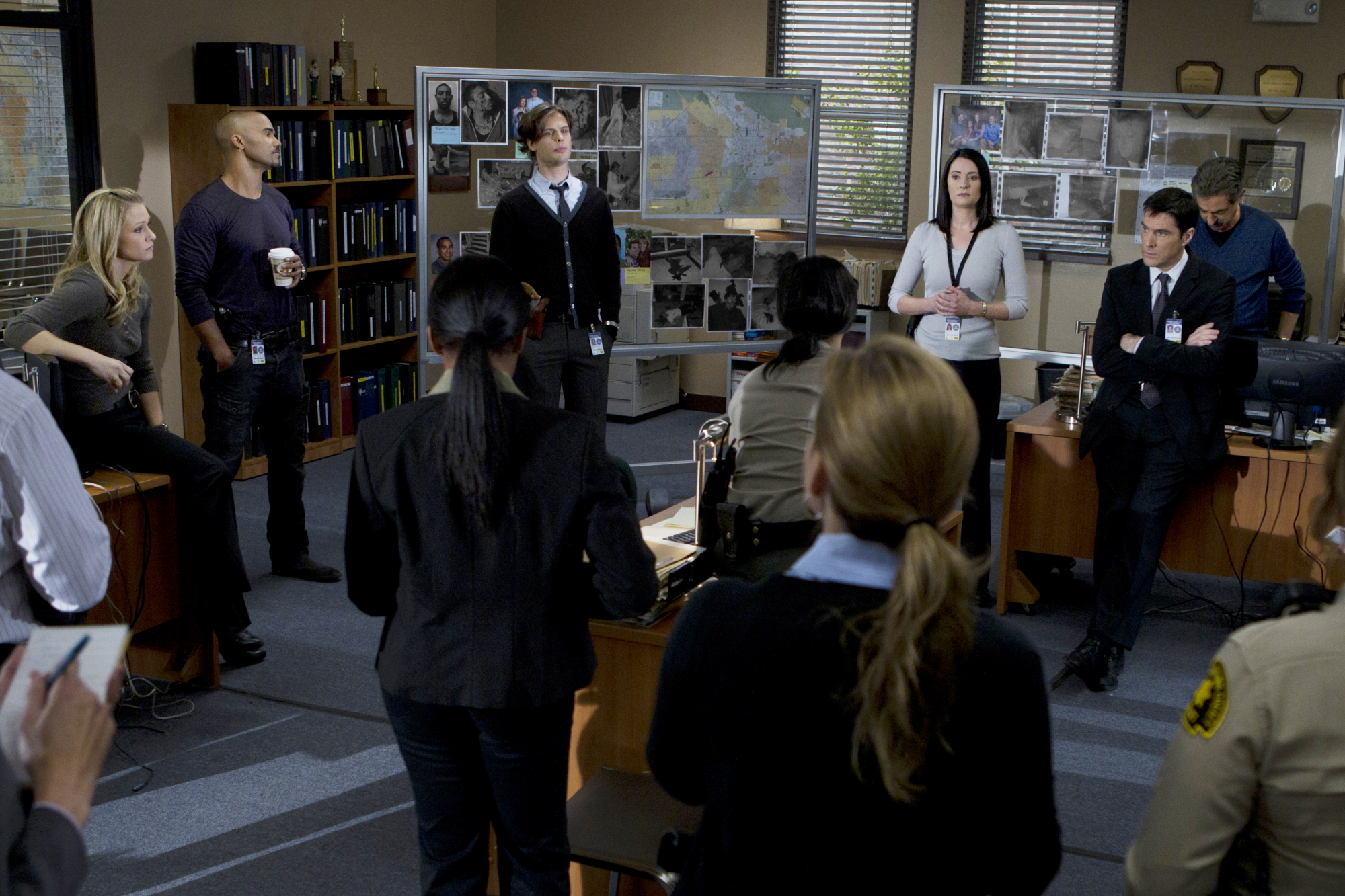 Still of Joe Mantegna, Thomas Gibson, Shemar Moore, Paget Brewster, A.J. Cook and Matthew Gray Gubler in Nusikalstami protai (2005)