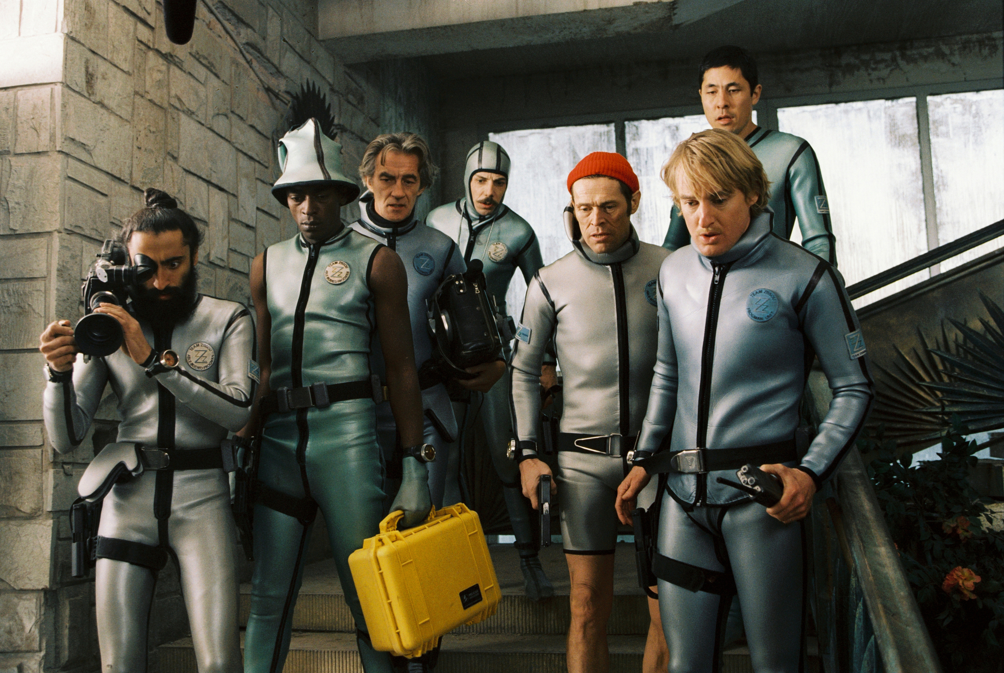 Still of Willem Dafoe, Owen Wilson, Noah Taylor, Pawel Wdowczak, Seu Jorge and Waris Ahluwalia in The Life Aquatic with Steve Zissou (2004)