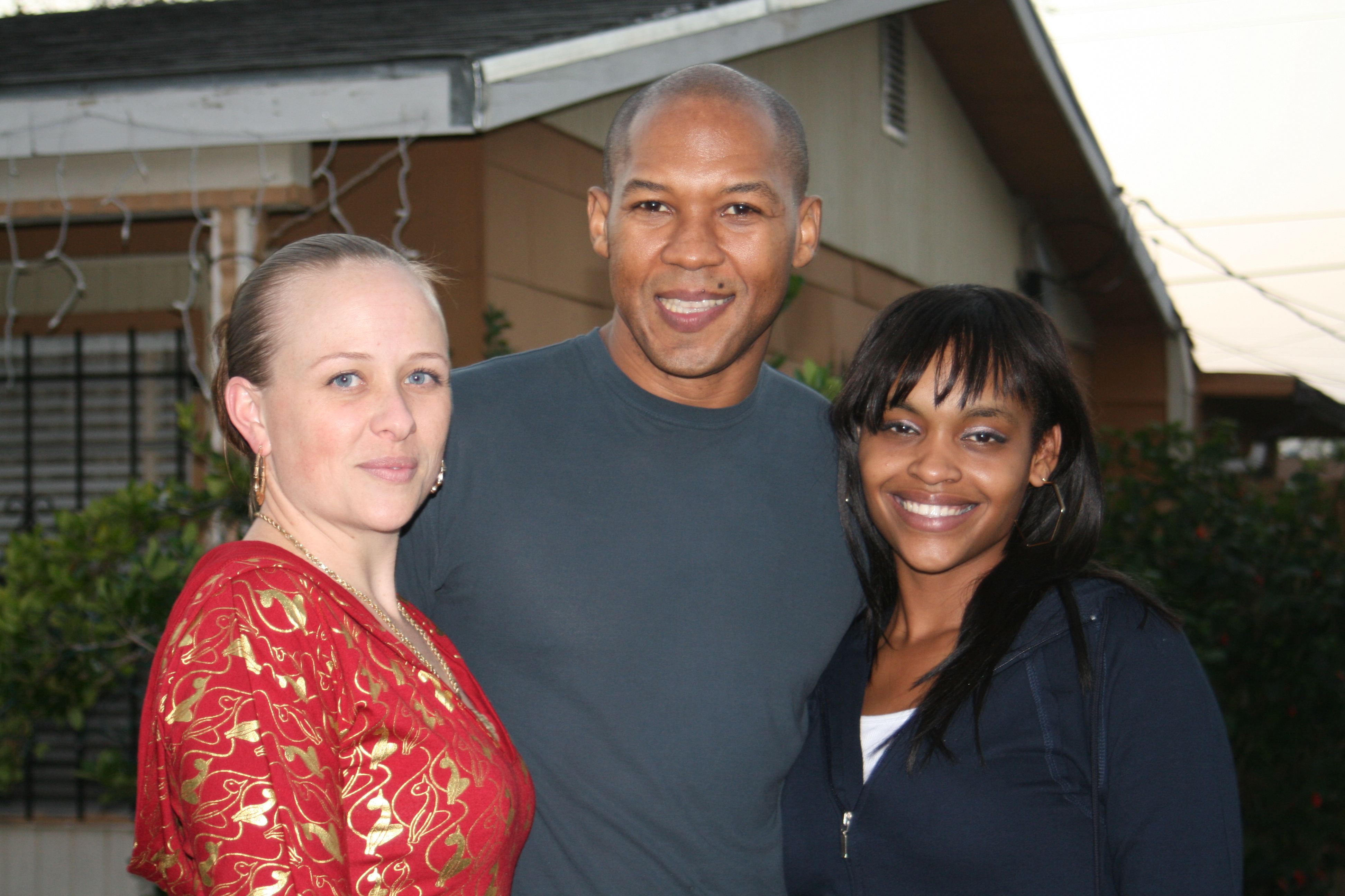 DeAlan and two of his favorite ladies. (L to R)His Neices: Noelle Barnes and Recording artist BriAnne