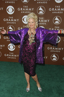 Sally Kirkland at event of The 48th Annual Grammy Awards (2006)