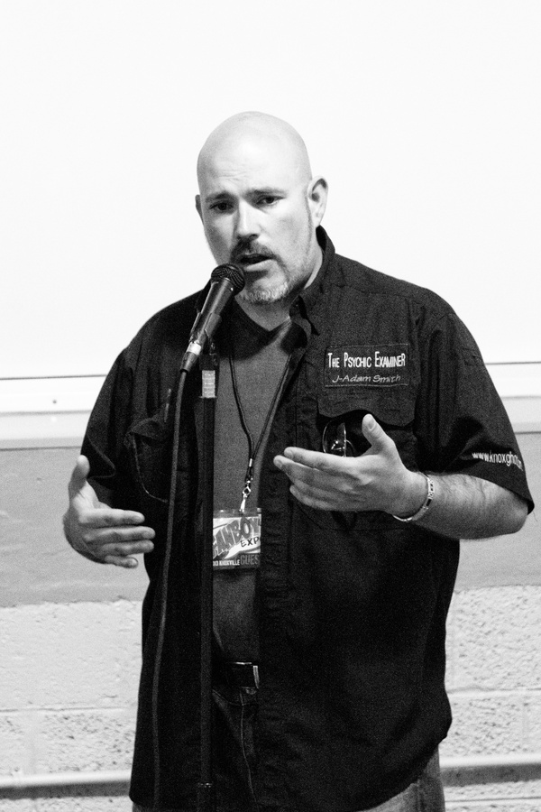 J-Adam Smith leading Paranormal Discussion at FanboyU Knoxville TN 2013