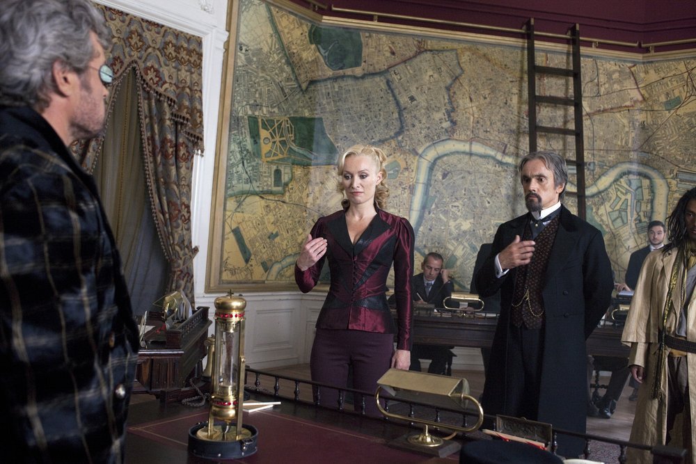 Still of Marcello Walton, Ben Miles and Victoria Smurfit in Dracula (2013)