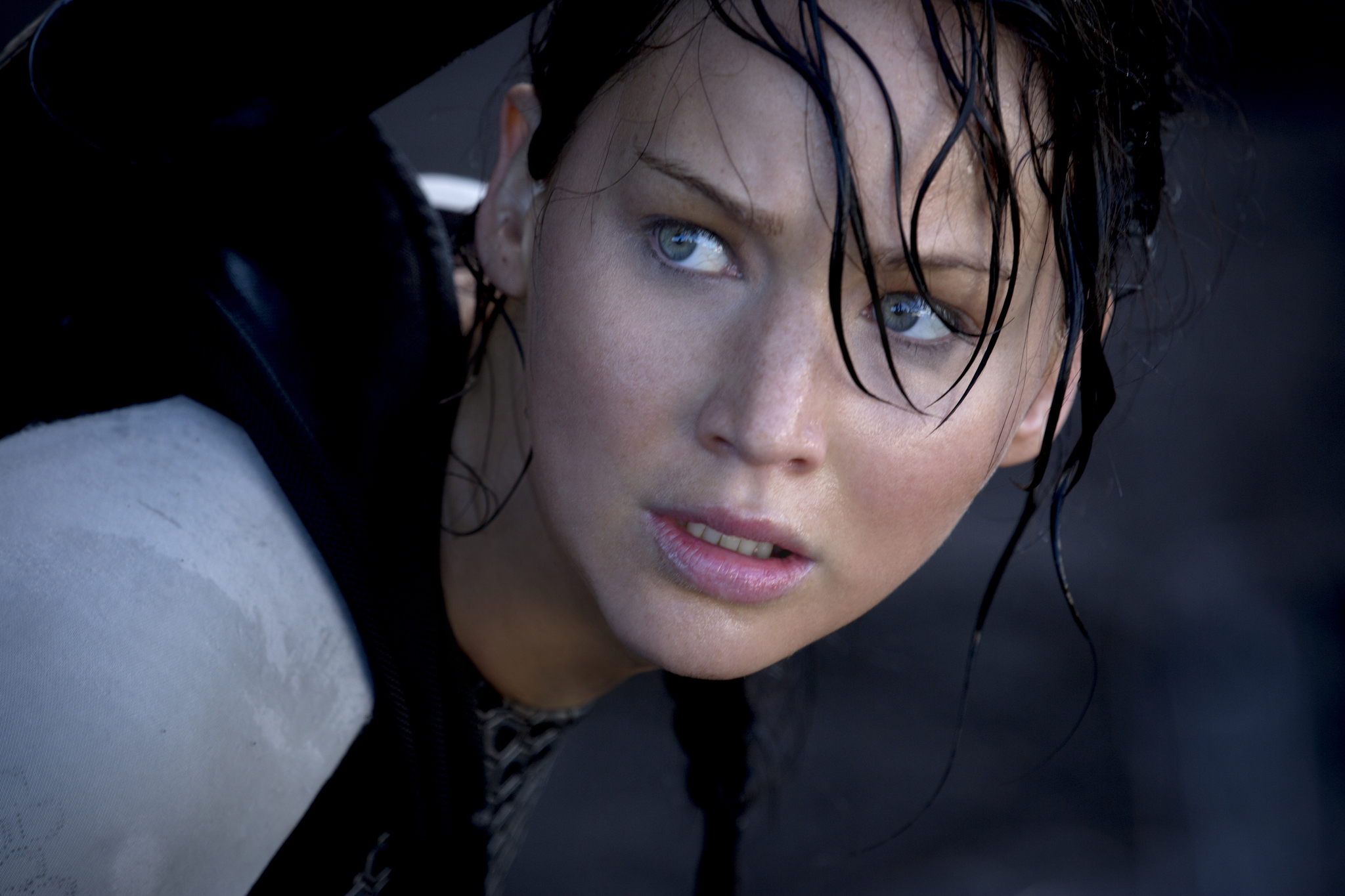 Still of Jennifer Lawrence in Bado zaidynes. Ugnies medziokle (2013)