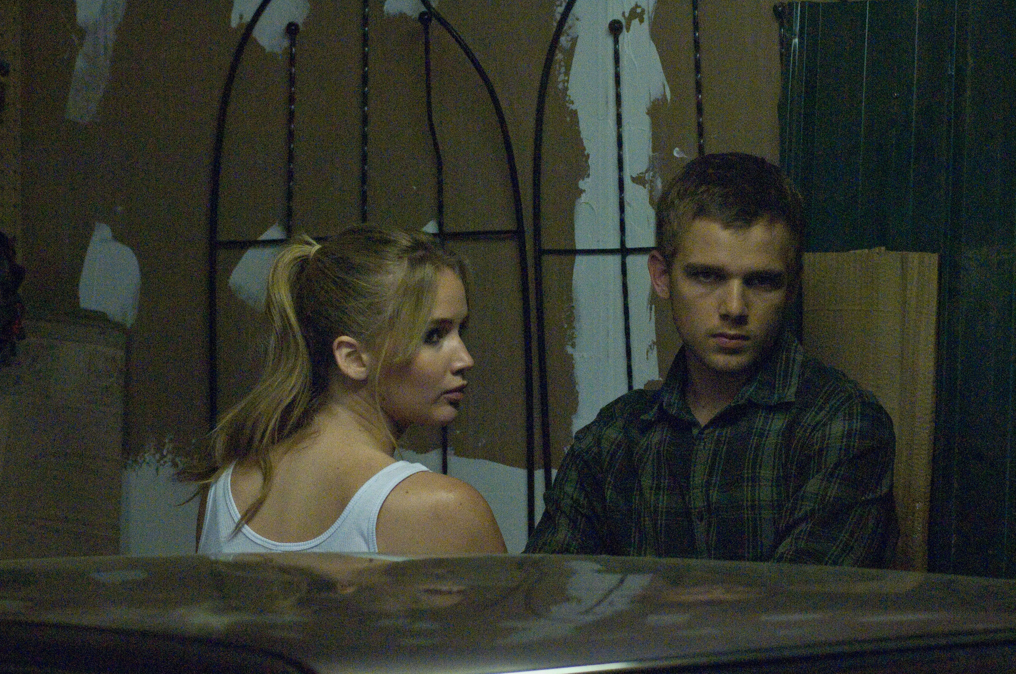 Still of Max Thieriot and Jennifer Lawrence in House at the End of the Street (2012)