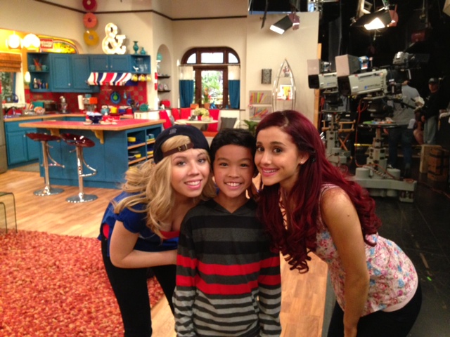 With Jeanette McCurdy & Ariana Grande, after filming Nickelodeon's Sam & Cat, 