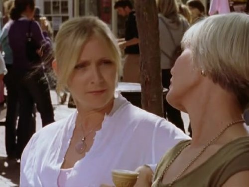 Still of Laura Howard and Jane Wymark in Midsomerio zmogzudystes (1997)