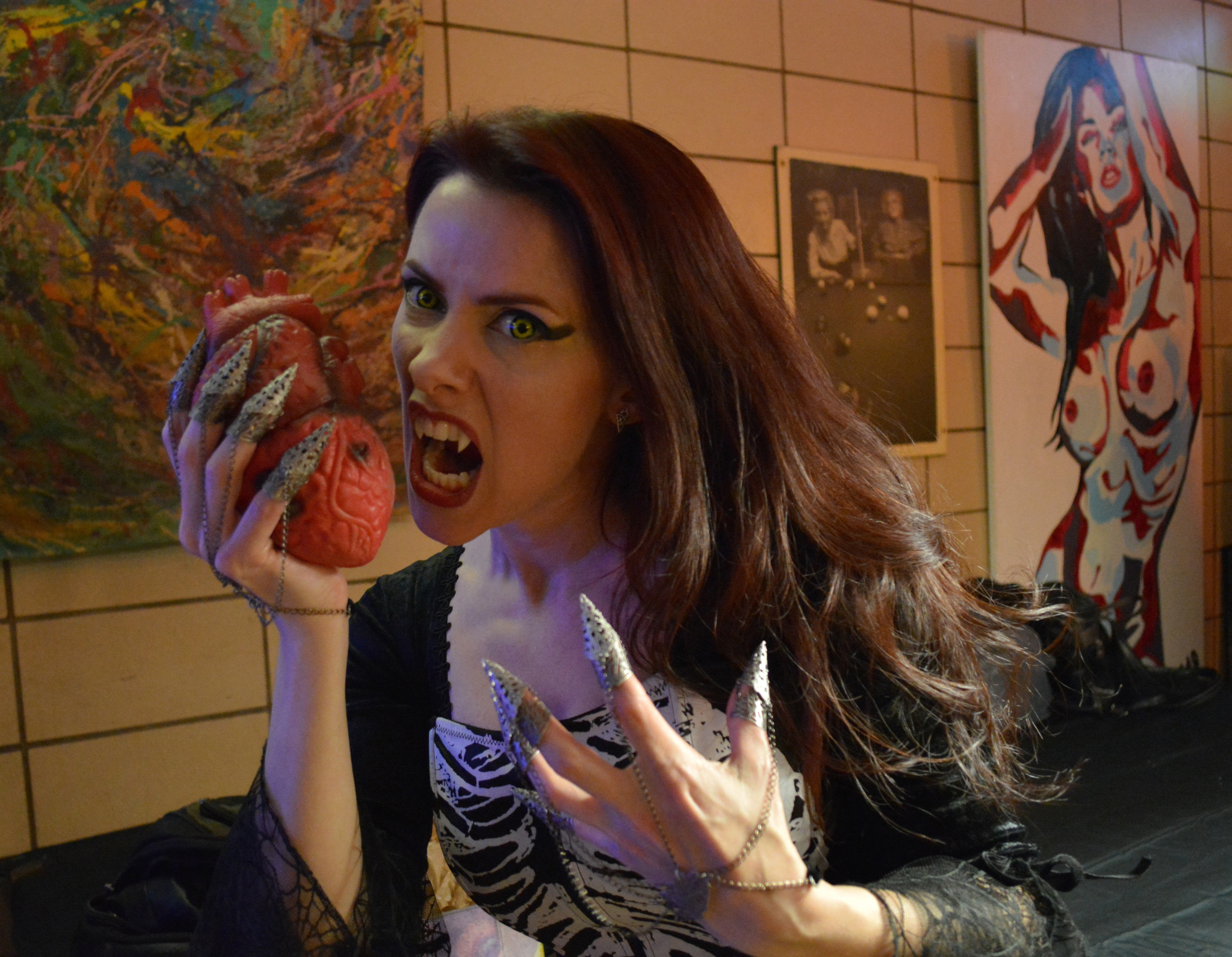 Behind the scenes of the April 11, 2014 MASCARA & POPCORN BODY HORROR CONTEST in Montreal. (R.I.P.) =Fangs by Horror Show Jack Fang smith =Claws by Raven Eve Jewelry