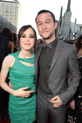 Joseph Gordon-Levitt and Ellen Page at event of Pradzia (2010)