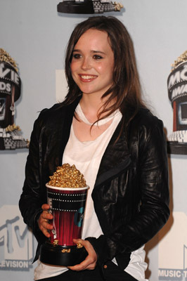 Ellen Page at event of 2008 MTV Movie Awards (2008)