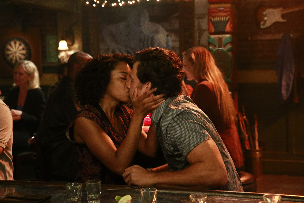 Still of Kelly McCreary and Giacomo Gianniotti in Grei anatomija (2005)