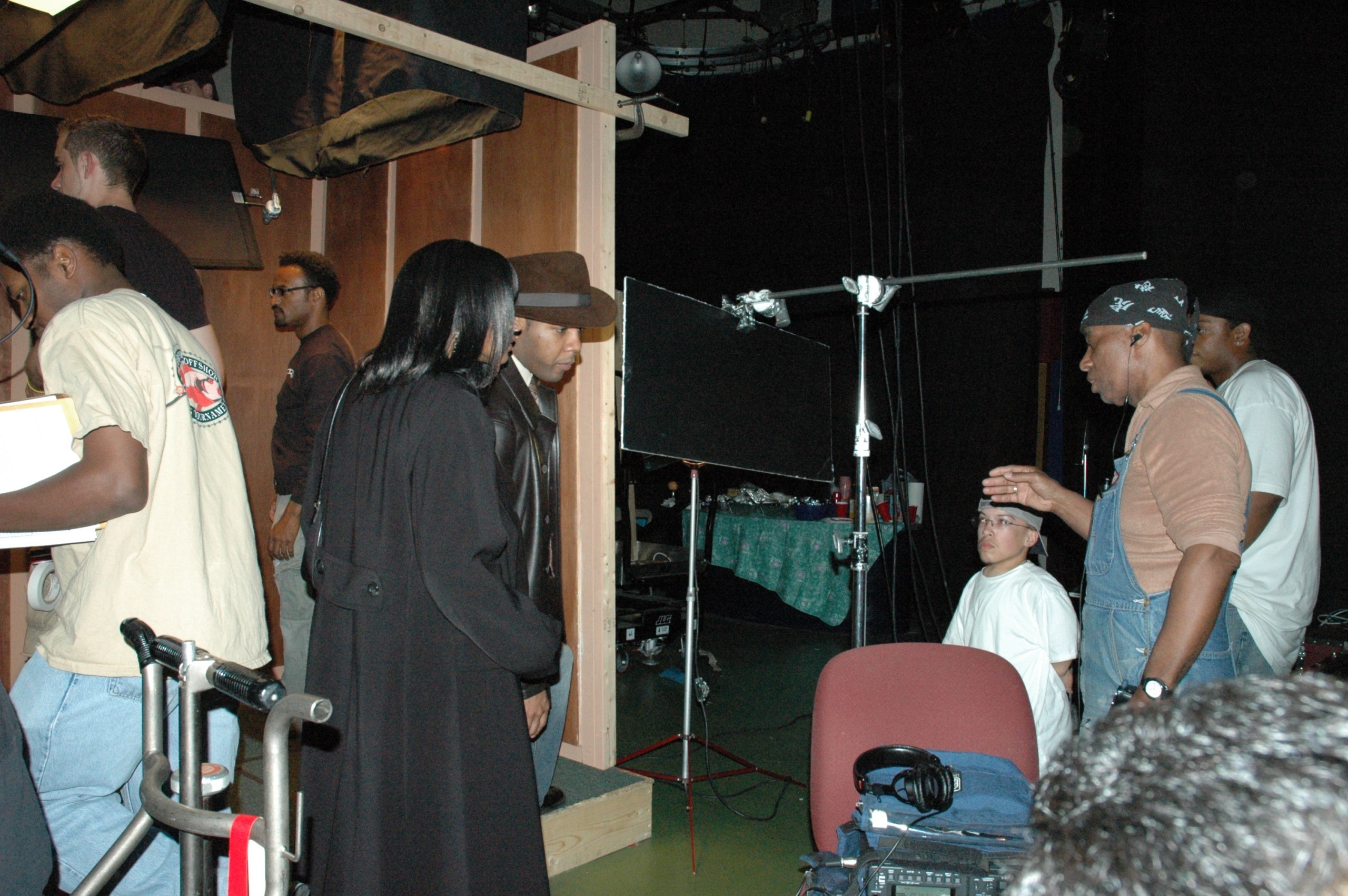 Alonzo Crawford on set of 