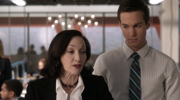 Still of Bebe Neuwirth and Chris Wood in BROWSERS