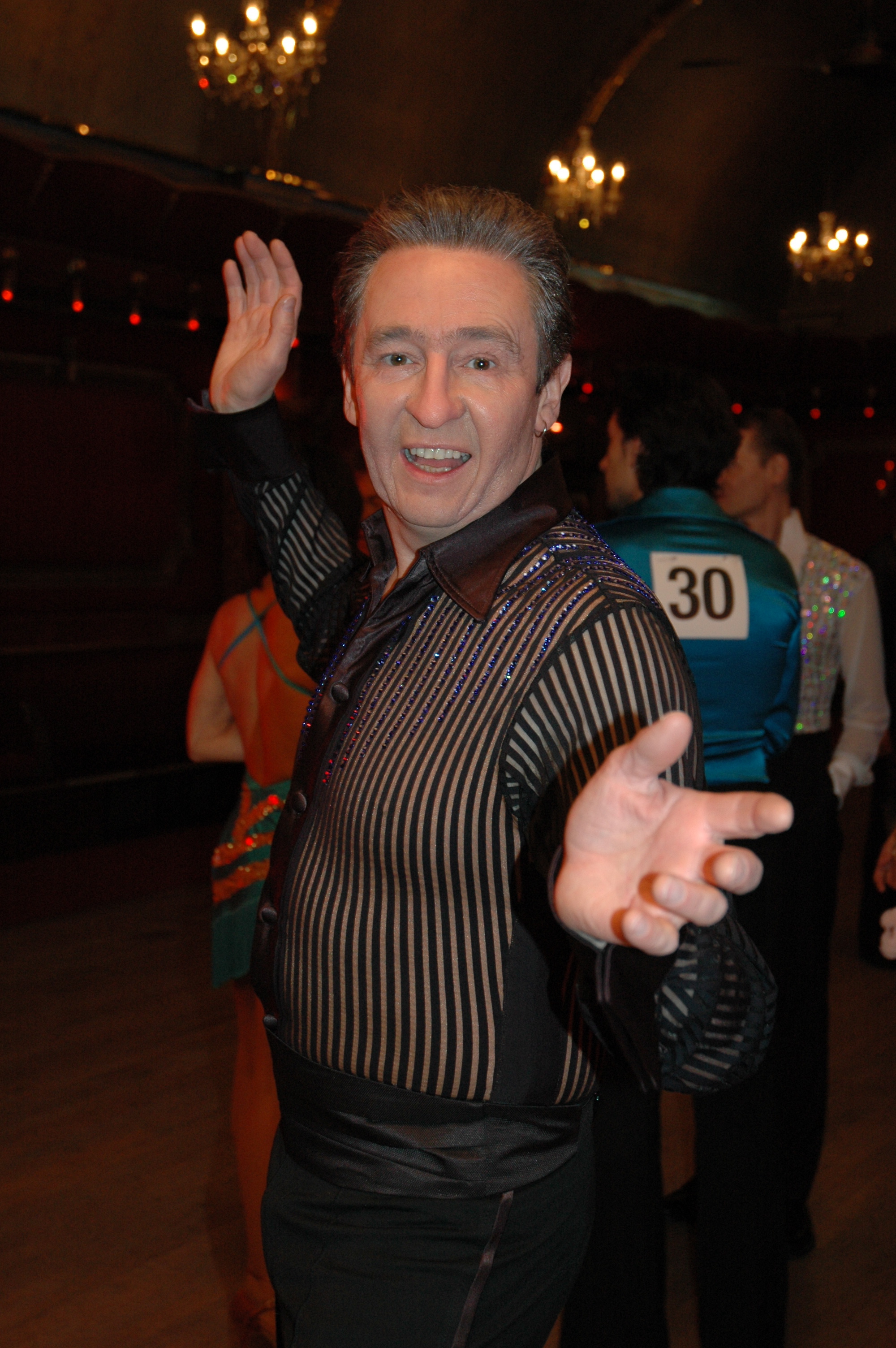 PAUL WHITEHOUSE IN AVIVA COMMERCIAL 'BALLROOM DANCER'