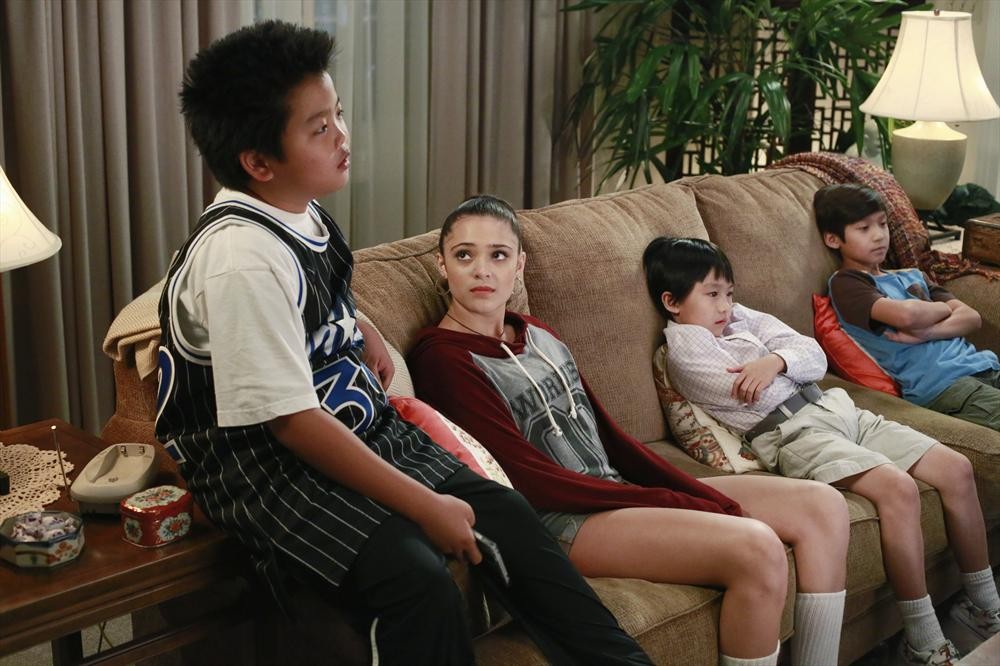 Still of Luna Blaise, Forrest Wheeler, Ian Chen and Hudson Yang in Fresh Off the Boat (2015)