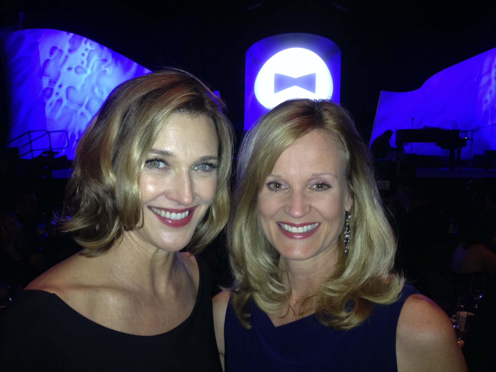 With Brenda Strong at the Black Tie Dinner in Dallas, Tx.