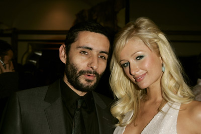 Paris Hilton and Jaume Collet-Serra at event of Vasko namai (2005)