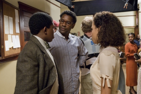 Denzel Washington, Jurnee Smollett-Bell and Denzel Whitaker in The Great Debaters (2007)