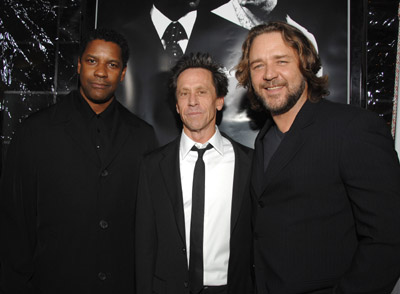 Russell Crowe, Denzel Washington and Brian Grazer at event of American Gangster (2007)