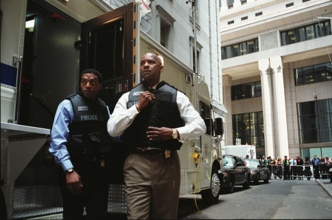 Still of Denzel Washington and Chiwetel Ejiofor in Savas zmogus (2006)