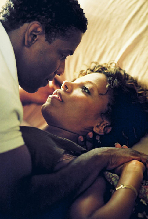 Still of Denzel Washington and Sanaa Lathan in Out of Time (2003)