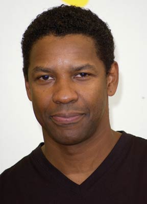 Denzel Washington at event of Isbandymu diena (2001)