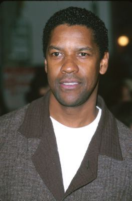 Denzel Washington at event of Erin Brockovich (2000)