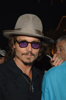 Johnny Depp at event of Karibu piratai: numirelio skrynia (2006)