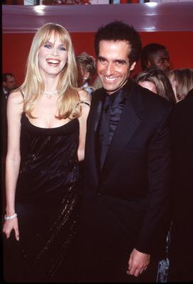 Claudia Schiffer and David Copperfield at event of The 70th Annual Academy Awards (1998)