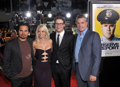 Ray Liotta, Anna Faris, Michael Peña and Seth Rogen at event of Observe and Report (2009)