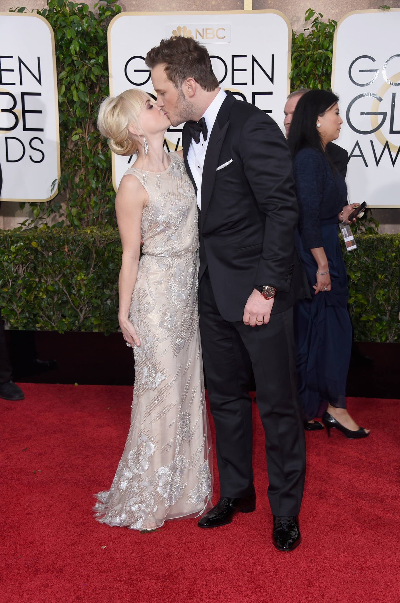 Anna Faris and Chris Pratt at event of 72nd Golden Globe Awards (2015)