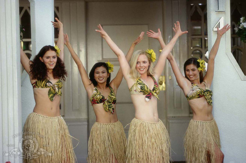 Still of Christina Ricci, Dominique Swain, Michelle Krusiec and Marisa Petroro in Pumpkin (2002)