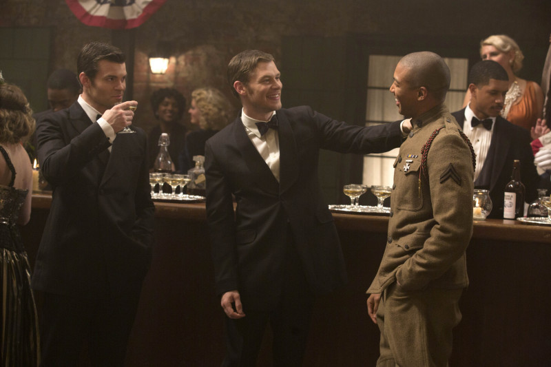 Still of Daniel Gillies, Joseph Morgan and Charles Michael Davis in The Originals (2013)