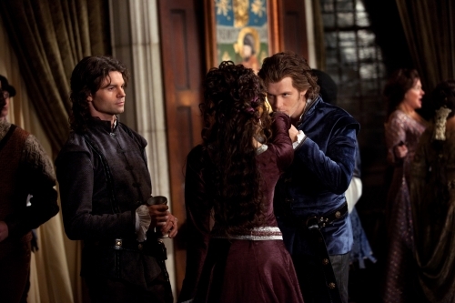 Still of Daniel Gillies, Joseph Morgan and Nina Dobrev in Vampyro dienorasciai (2009)