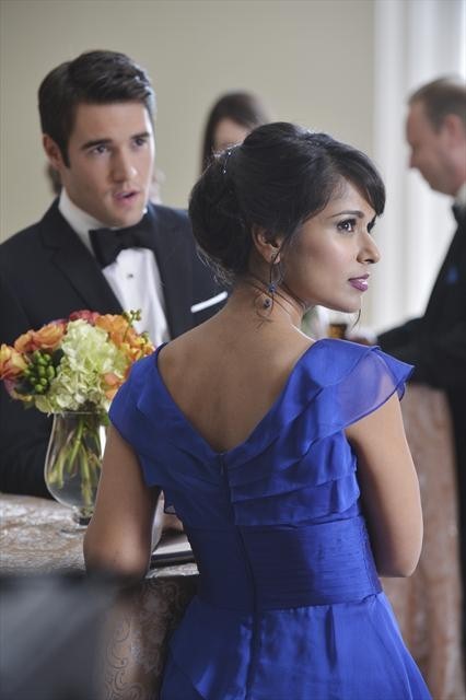 Still of Dilshad Vadsaria and Josh Bowman in Kerstas (2011)