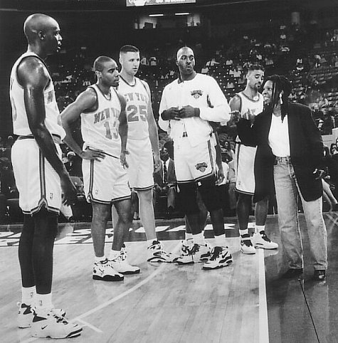 Still of Whoopi Goldberg, Rick Fox, Greg Ostertag, John Salley, Malik Sealy and Vernel Singleton in Eddie (1996)