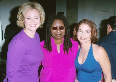 Whoopi Goldberg, Gloria Estefan and Caroline Rhea at event of Hollywood Squares (1998)