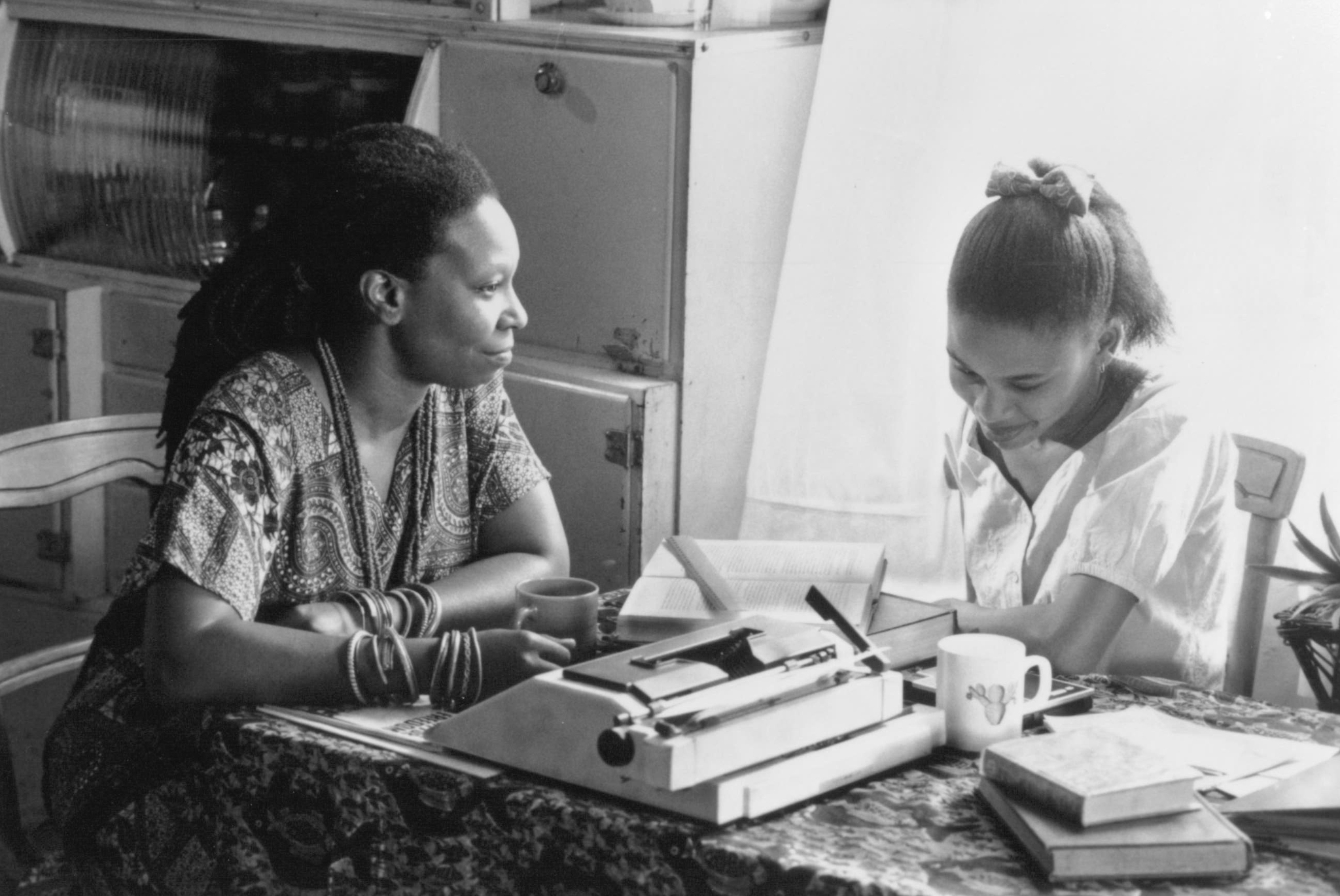 Still of Whoopi Goldberg and Leleti Khumalo in Sarafina! (1992)