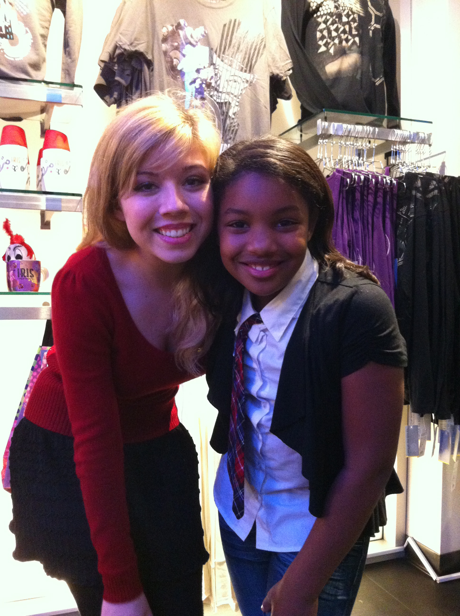 Taylor with Jeanette McCurdy