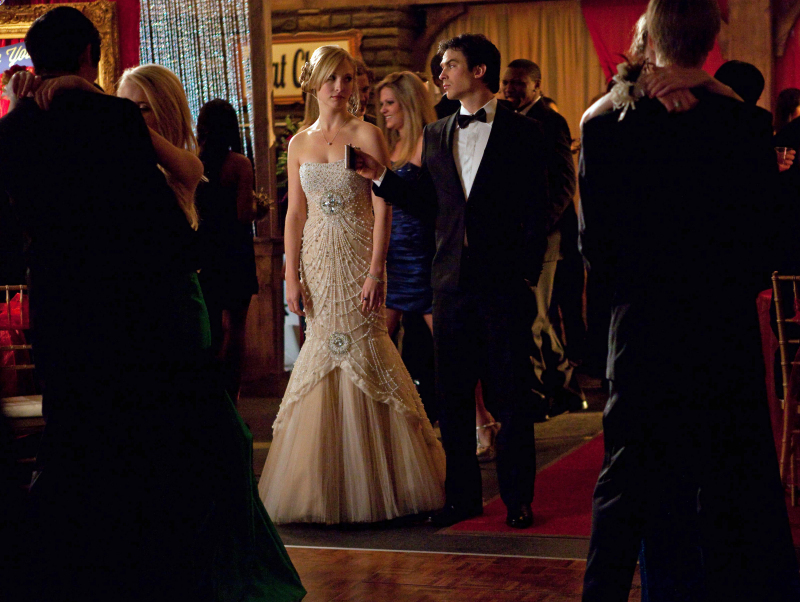 Still of Ian Somerhalder and Candice King in Vampyro dienorasciai (2009)