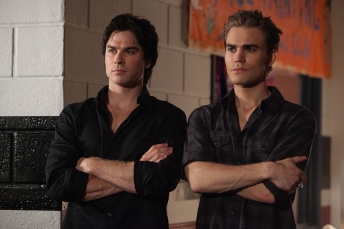 Still of Ian Somerhalder and Paul Wesley in Vampyro dienorasciai (2009)