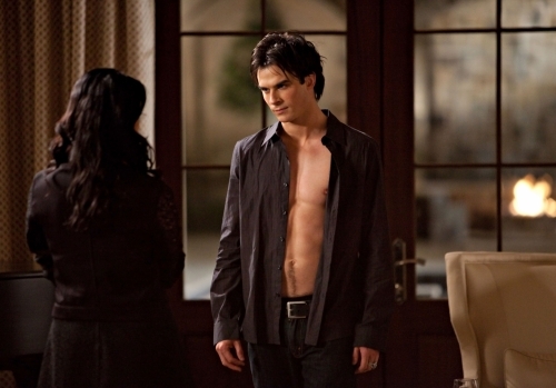 Still of Mia Kirshner and Ian Somerhalder in Vampyro dienorasciai (2009)