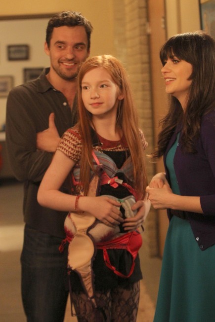 Still of Zooey Deschanel, Jake Johnson and Annalise Basso in New Girl (2011)