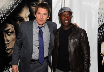 Ethan Hawke and Don Cheadle at event of Brooklyn's Finest (2009)